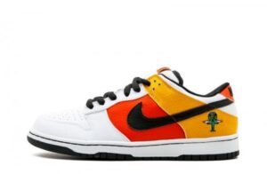 SB Dunk Low Raygun Home Sneakers Reps