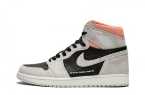 Air Jordan 1 Retro High OG Hyper Crimson Sneakers Reps