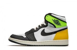Air Jordan 1 Retro High OG University Gold Sneakers Reps