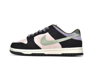 Nike SB Dunk Low Pluto Reps
