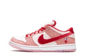 SB Dunk Low Valentine's Day StrangeLove Sneakers Reps