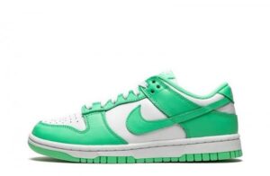 SB Dunk Low Green Glow Sneakers Reps
