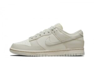 SB Dunk Low Light Bone Sneakers Reps