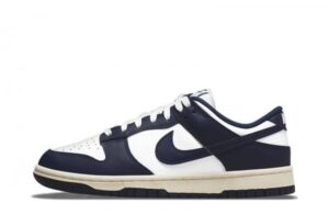 SB Dunk Low Vintage Navy Sneakers Reps